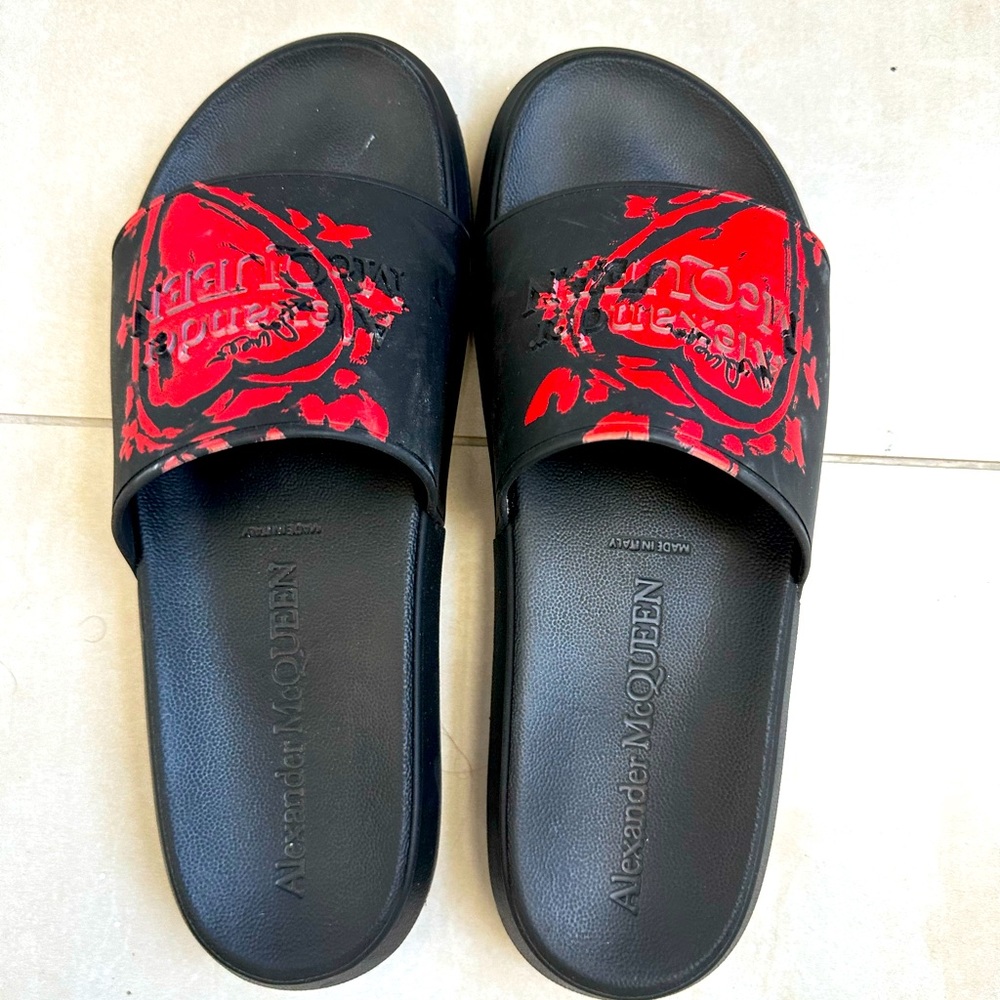 Alexander McQueen heart logo slide